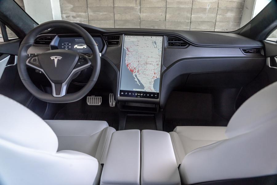 Торпедо Tesla Model S Performance 2019 года  (NA) (фото 6 из 10)